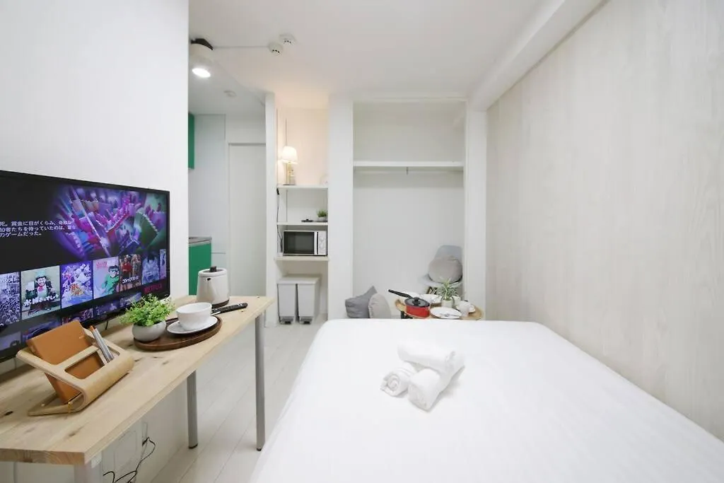 Real Kinshi 201 Apartment Tokyo
